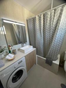 Apartamentos Demar Luis Casais