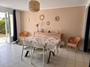 100 M DE LA PLAGE 100 DU BOURG DES MOUTIERS EN RETZ - La Sennetière