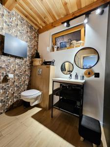 Stodoła między lasami - Roztocze