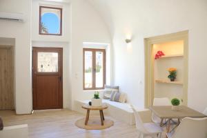 Stoa Cave Villas
