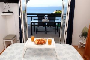 Apartment Relaxing sea view, Okrug Gornji