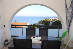 Apartment Relaxing sea view, Okrug Gornji