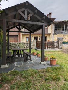 CASA LUISA Biedes, Piloña