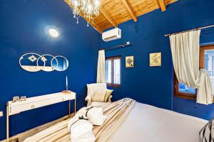 Via Porta Raimonda (Luxury central detached house)