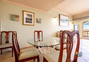 Relaxing beach side vacation, Jerry`s condo 2