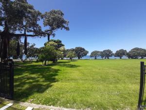 Ariki beachfront apartment