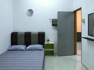 Julia Homestay Taman Tasik Utama MiTC