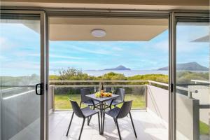 Ocean Shores, 7 27 Weatherly Cl - waterfront with fabulous views and WiFi