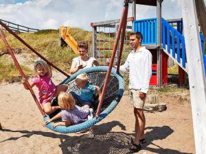 8 person holiday home in Ringkøbing-By Traum