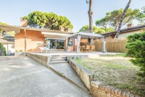 PINETA HOUSE LIGNANO [Free Parking-Beach-Garden]