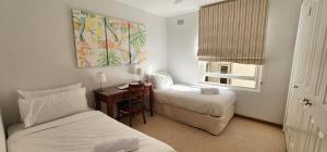 Watch The Sunrise Over Coogee 2 Bedrooms+Garage