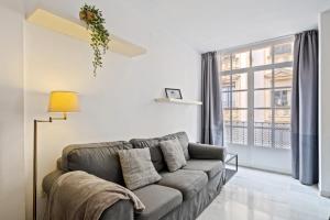 Cozy Cathedral Apartment in Málaga