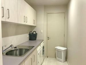 The Artist House - Absolute Beachfront