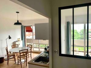 Appartements T1 renove, idealement situe : photos des chambres