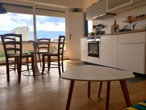 Appartements T1 renove, idealement situe : photos des chambres