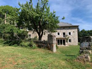 Maisons de vacances Ferme au calme a 15mn du Chambon sur Lignon : photos des chambres