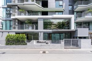Destiny63 Ekamai Apartment