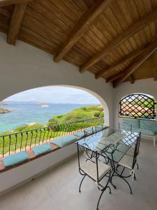 Dahu Porto Cervo 3 camere 2 bagni sulla spiaggia cala del faro