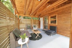 Magic new cozy tiny house at private lake