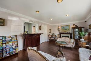 Carmel Inn & Suites