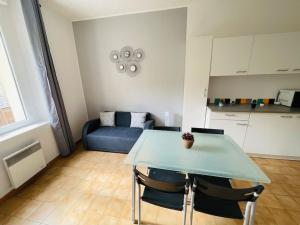 Appartements Chez Leo I - Appartement T2 proche Tricastin : photos des chambres