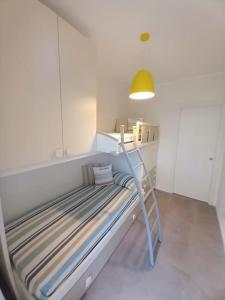 Luxury home near the Beach private parking space img15