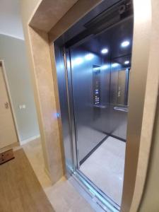 Luxury home near the Beach private parking space img31