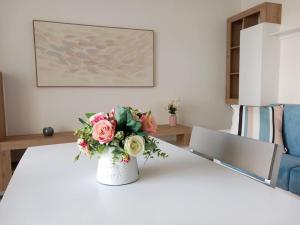 Luxury home near the Beach private parking space img9