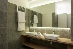 SYNTAGMA VOULIS STREET MODERN APARTMENT