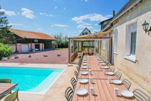 Crazy Villa Le Tertre 28 - Heated pool - Basket - 2h Paris - 44p