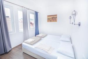 B&B APARTMENTS