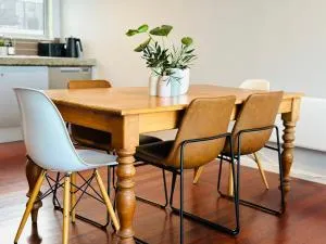 Petone - Central and Spacious - 下哈特