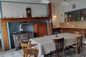 Maisons de vacances Moulin des Pres - Gite 15 places au bord de l'eau : photos des chambres
