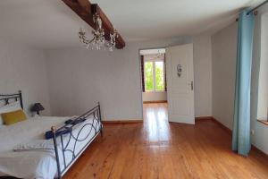 Maisons de vacances Au Moulin des Pres - Gite 15 couchages au bord de l'eau : photos des chambres
