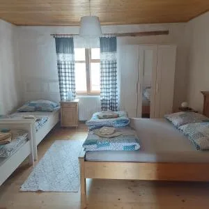 Apartmány U Tří Sluncí - Honbice
