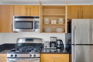 LIC 2BR w WD Elevator Doorman nr E River NYC-851