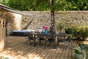 Maisons de vacances Wonderful house in Sarlat center with heated pool & jaccuzi : photos des chambres