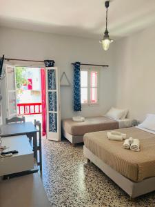 Studio with Sea View (3 Adults) room in Anna Studio