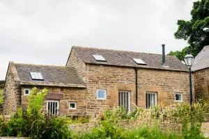 Hilltop Farm - Middle Barn luxury accommodation - Tansley
