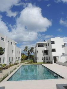 CAPLAGE - BEACHFRONT GROUND FLOOR APARTMENT in TAMARIN