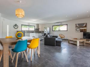 Villas Villa Le Bosquet - MES180 by Interhome : photos des chambres