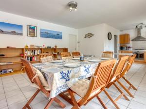 Maisons de vacances Holiday Home Les Acacias by Interhome : photos des chambres