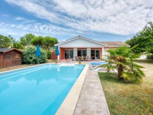Maisons de vacances Holiday Home Les Acacias by Interhome : photos des chambres