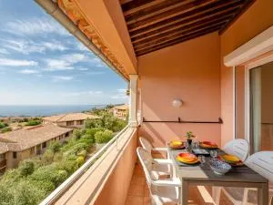 Apartment Le Hameau des Issambres-4 by Interhome - 雷以桑布尔