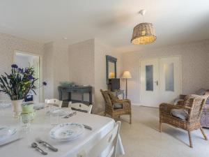 Apartment Domaine des Fées by Interhome