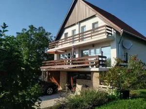 Mogyorósi Apartman - 鲍道乔尼特尔代米茨