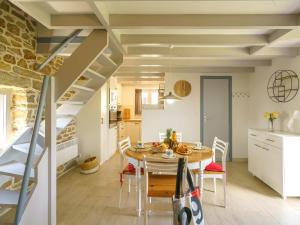 Maisons de vacances Holiday Home La petite Iroise by Interhome : photos des chambres