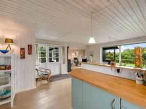 Holiday Home Theodor - 180m to the inlet by Interhome