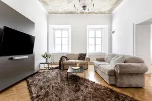 Castle View Palace Residence - 弗尔赫尼卡