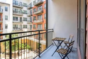 Domain 1br w gym pool wd nr Q2 Stadium ATX-66